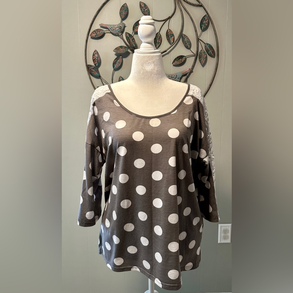 3/4 Sleeve Polka Dot Top